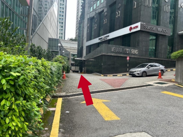 Parking Front 3